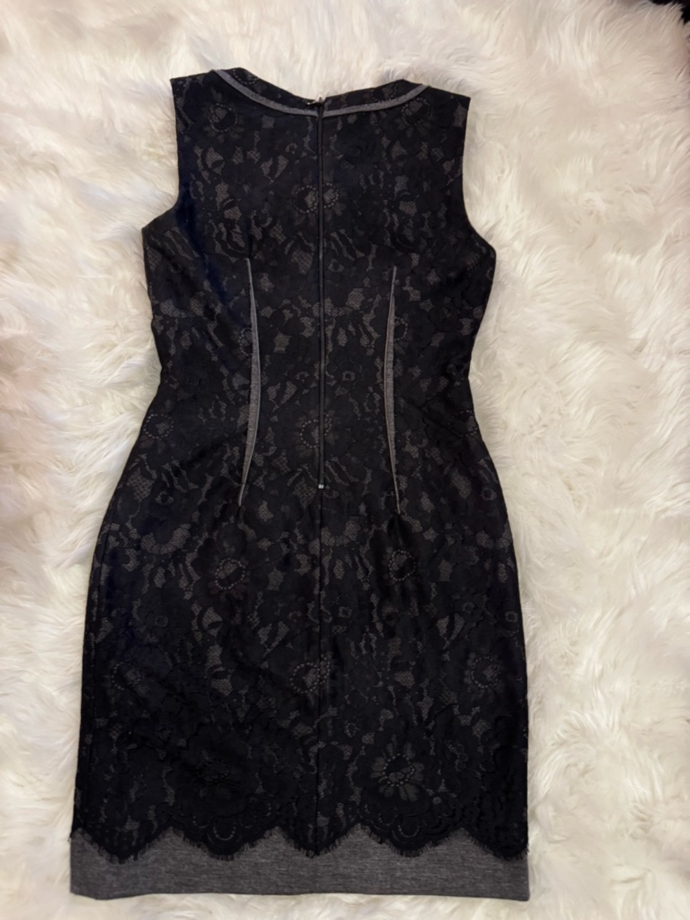 Elie Tahari Black Lace Sheath Dress Size 2 Scalloped Hem Cocktail - Picture 8 of 13